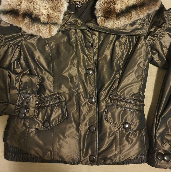 Danier Thinsulate Bomber with Removable Rabbit Fur Collar 2XS Brown - Picture 7 of 16